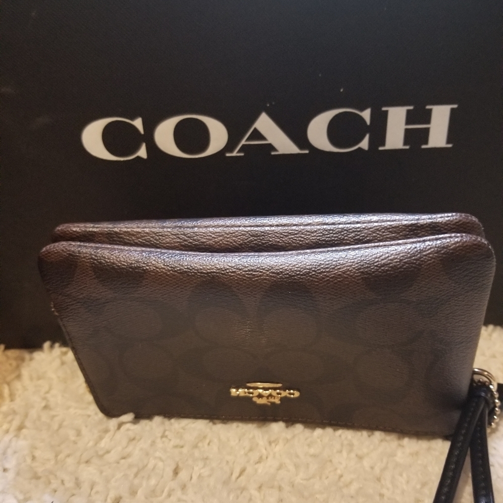 Coach Wallet - Picture 2 of 11